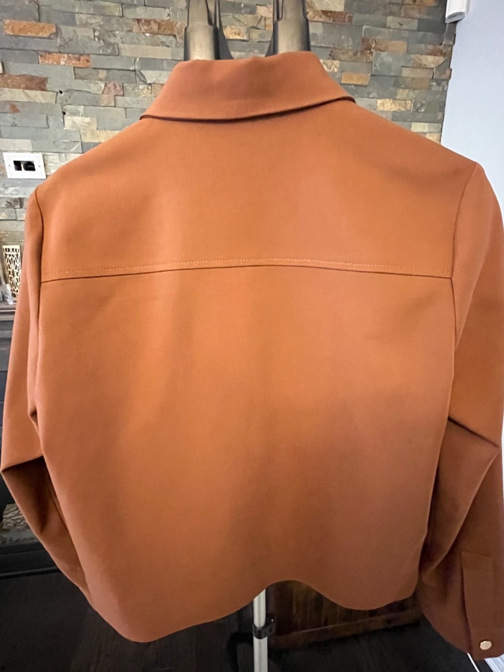 Simons - Women’s Bronze Shirt-Collar Blazer - Picture 3 of 9